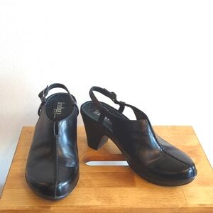 ⚡ CLARKS platform closed toe black heels